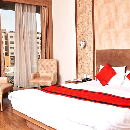 All - Fresco Hotel Kolkata Exterior photo